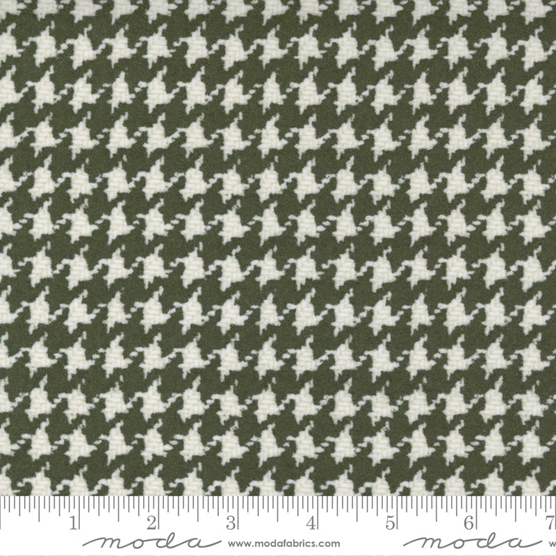 49143-14F  Yuletide Gatherings Flannel