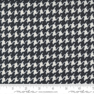 49143-15F  Yuletide Gatherings Flannel